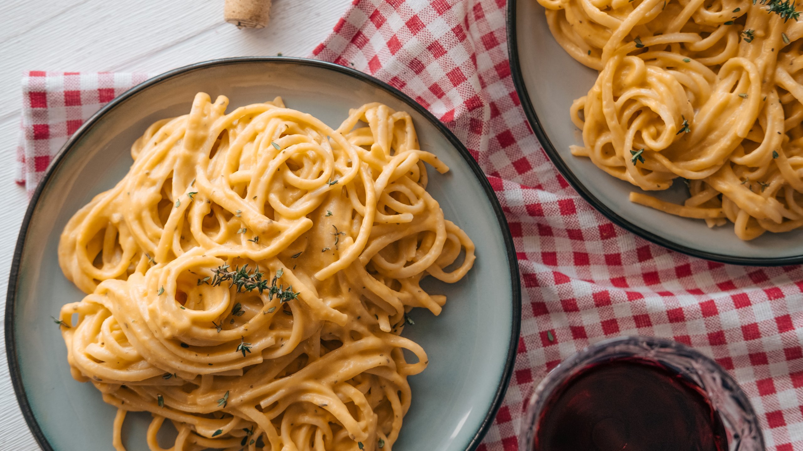 Vegan Cheesy Alfredo Pasta | Yuzu Bakes